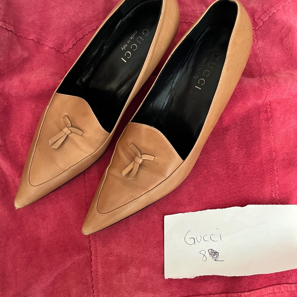 Gucci Women's Brown Leather Pointed Loafers